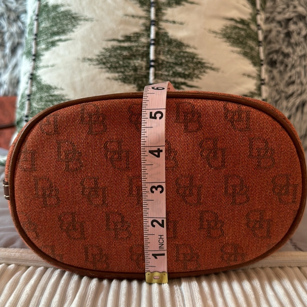 CLASSIC DOONEY & BOURKE Monogram Hobo Bag Excellent Condition! - Picture 4 of 9